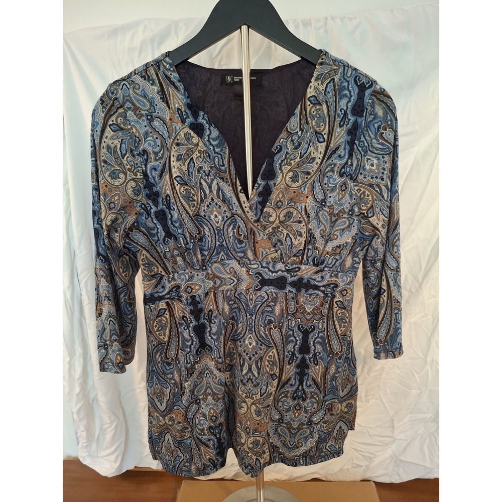 Womens International Concepts Blue Paisley Top. Size Small/Medium*MEASUREMENTS*